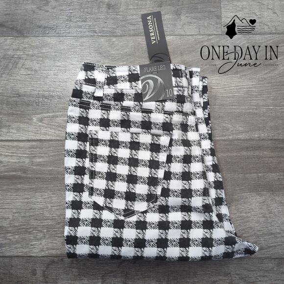 Versona Checkered Flare Leg Jeans Size 10 - Picture 6 of 6